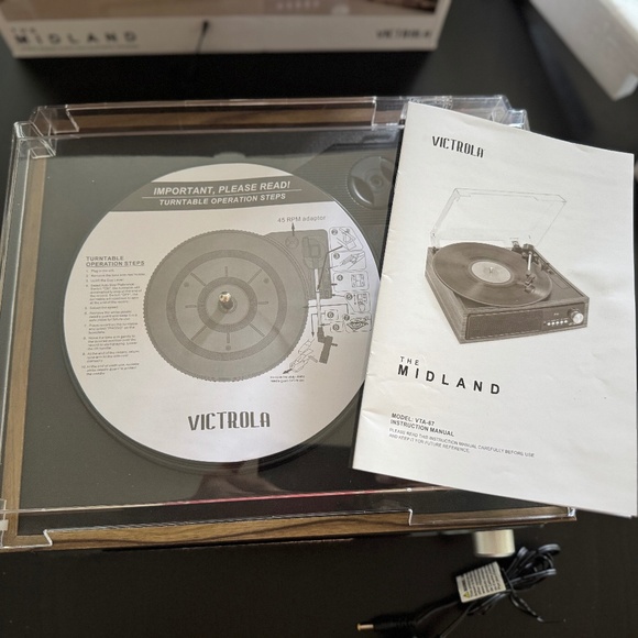 Victrola 3-1 record player EUC - Picture 5 of 8